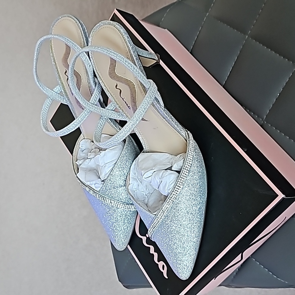 Silver heels with sparkles - Picture 2 of 4